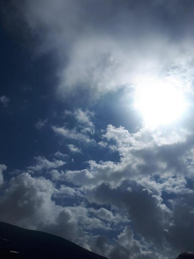 Mount Aragats Aparthotel Byurakan ภายนอก รูปภาพ